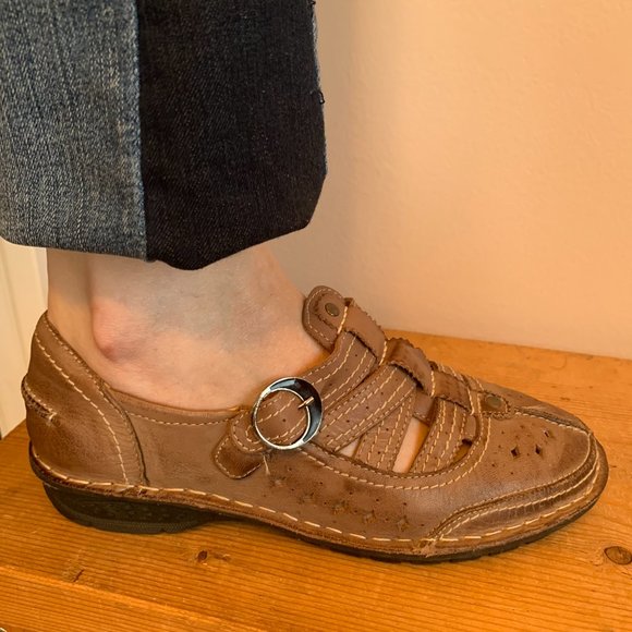 Light Brown leather flat - Picture 2 of 5